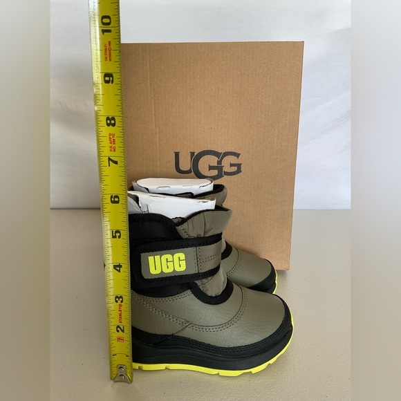 UGG Black and Green Rain & Snow Boots - Picture 12 of 12